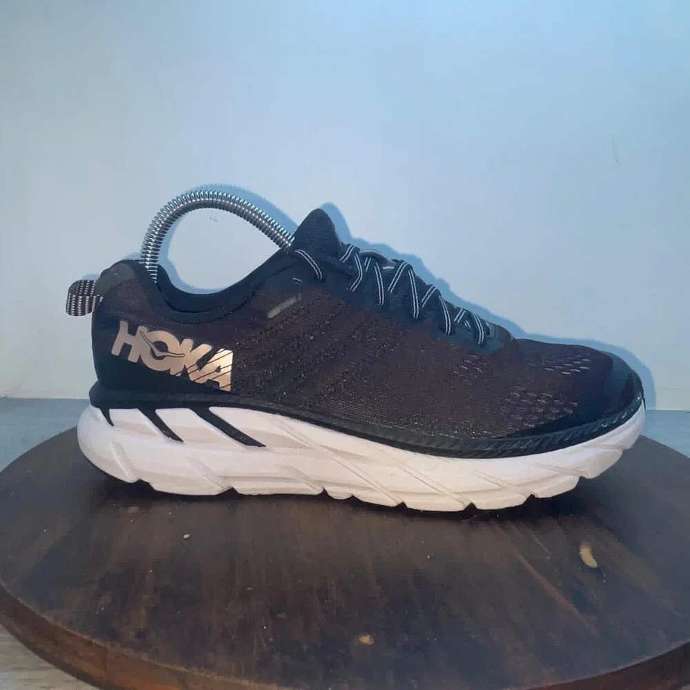 Hoka Clifton 6 Shoes Womens Size 7.5 Black Road Running Max Cushion 1102873 BRGL